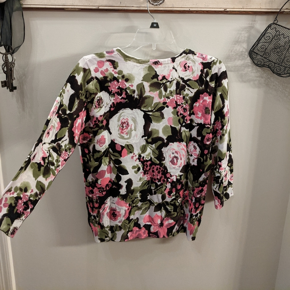 Cardigan - Picture 2 of 5